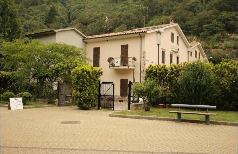 Willa Rifugio Della Cascata Collestatte Zewnętrze zdjęcie